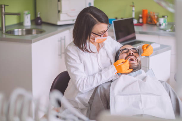 Best Mobile Emergency Dentist in Country Clu, FL